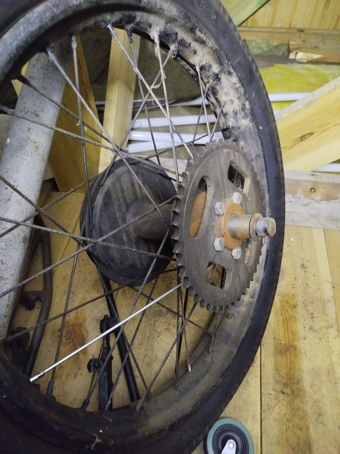 ČZ předválečná zadní kolo - 3