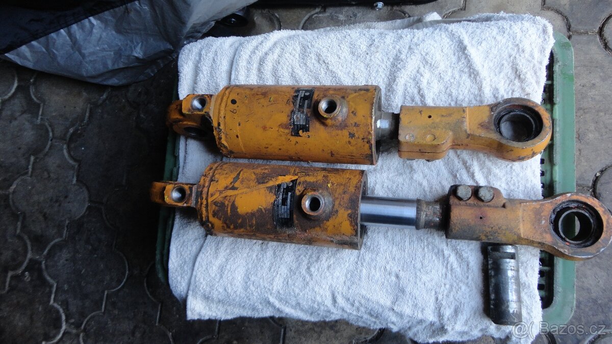 hydraulické pístnice Desta - 3