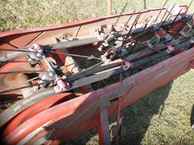obraceč sena mf70 - 3
