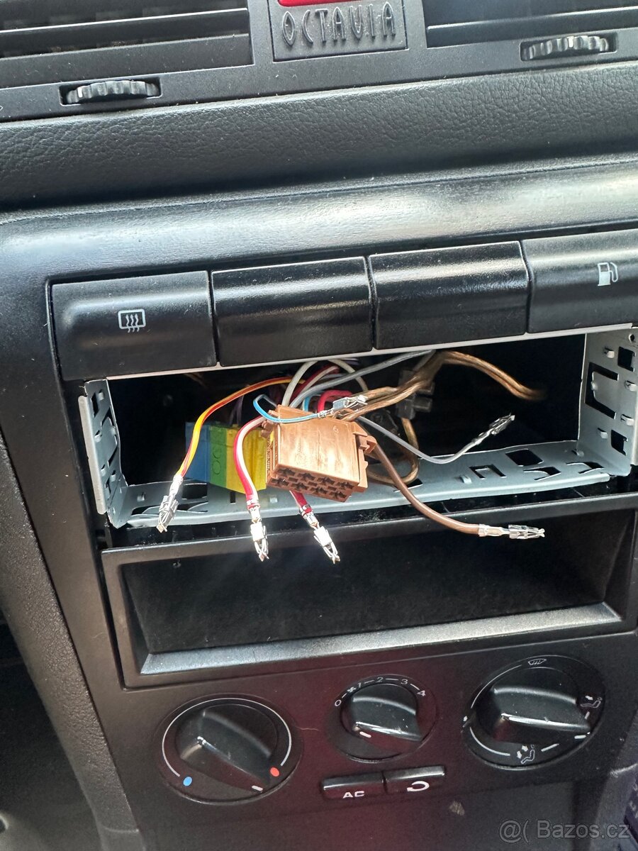 Rádio 1DIN - 3