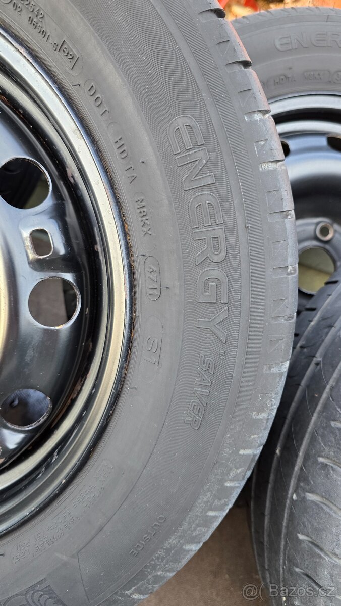 Michelin Energy saver 195/65/15 včetně disků - 3