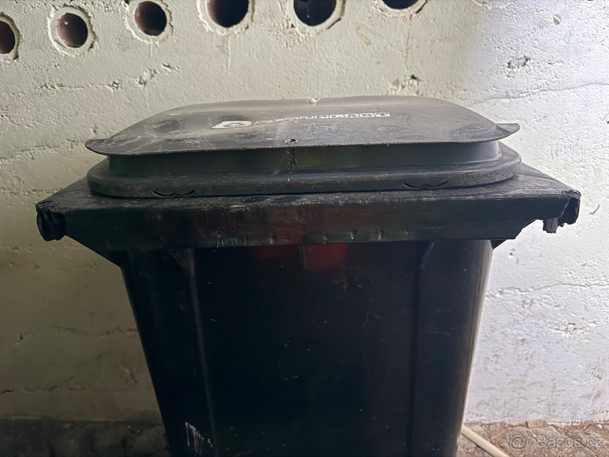 Plastová popelnice 240l - 3