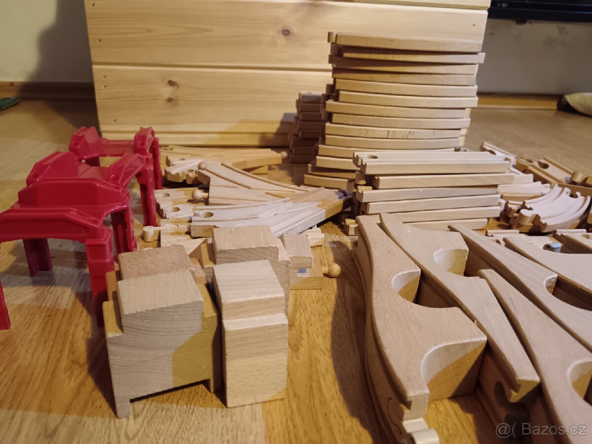 Dřevěné koleje, vláčky, doplňky - 3