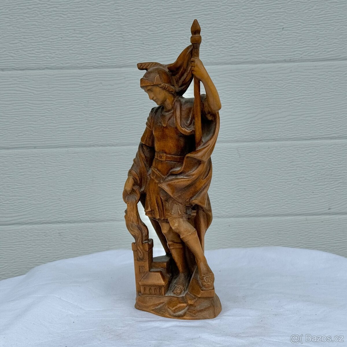 Dřevěná socha Svatý Florián pěkné detaily - 3
