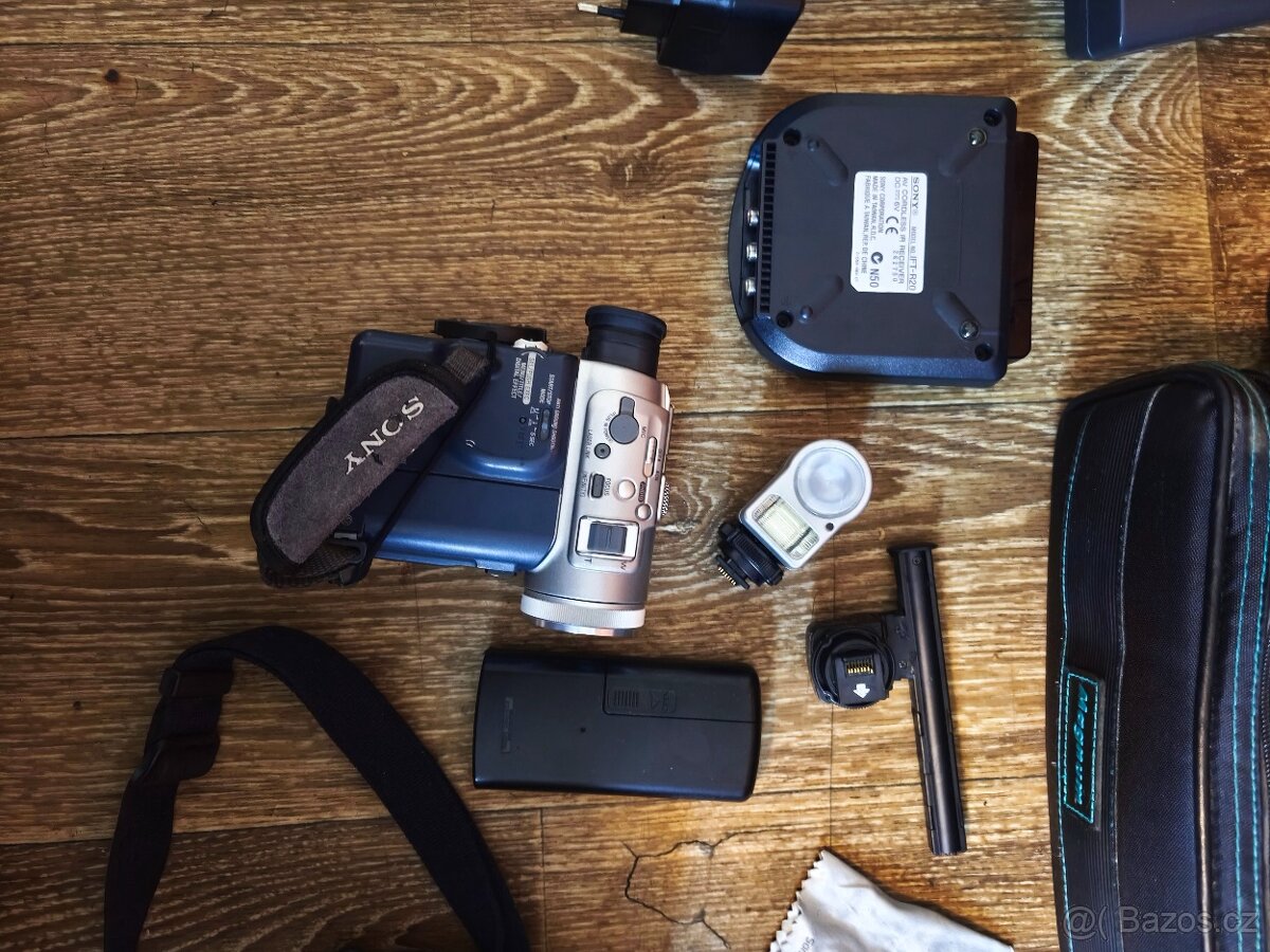 Digitální videokamera Sony Handycam DCR-PC100 Mini DV. - 3