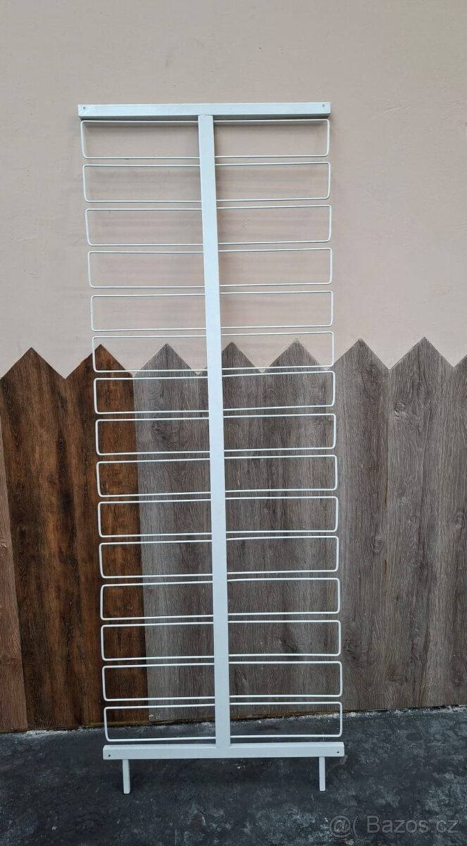 Kovový stojan (žebřík) - 3