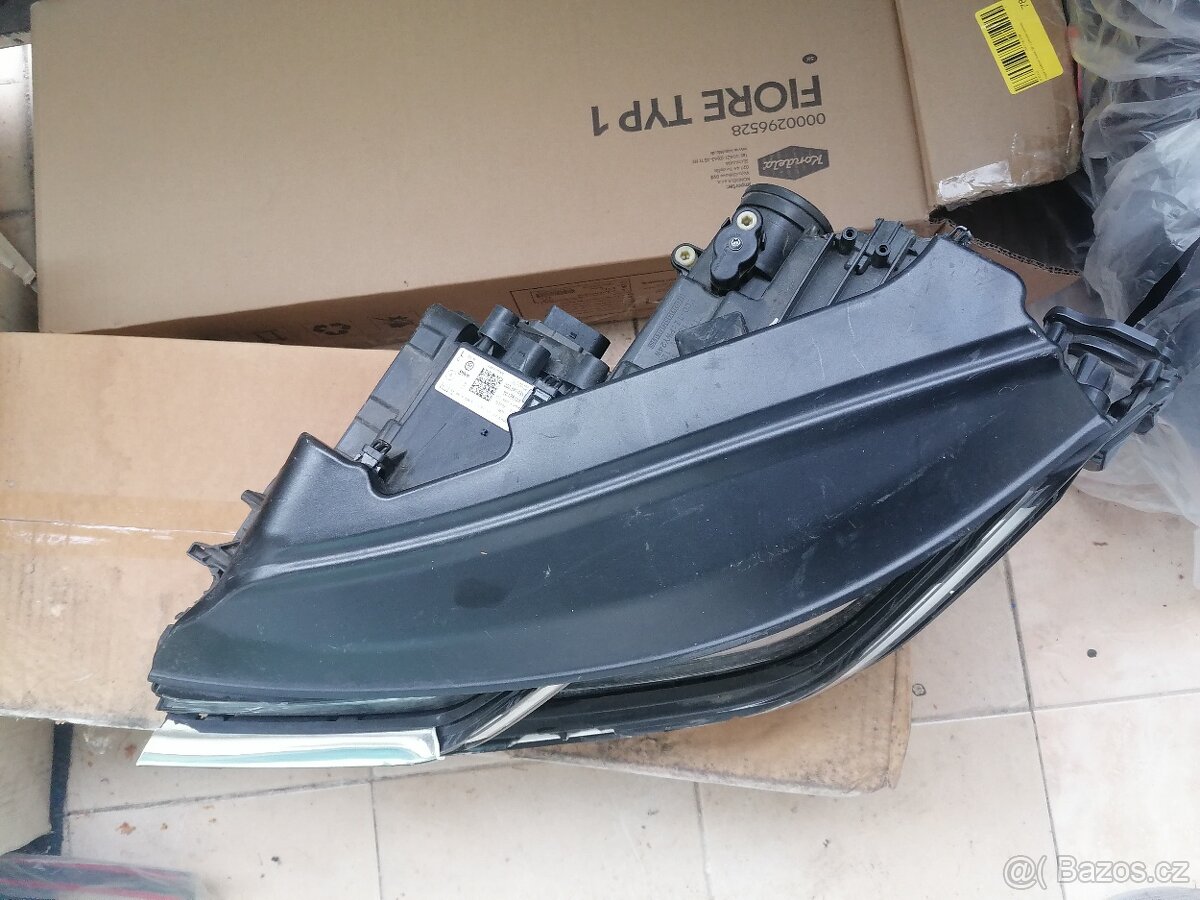 Levé přední světlo na VW Arteon - 3