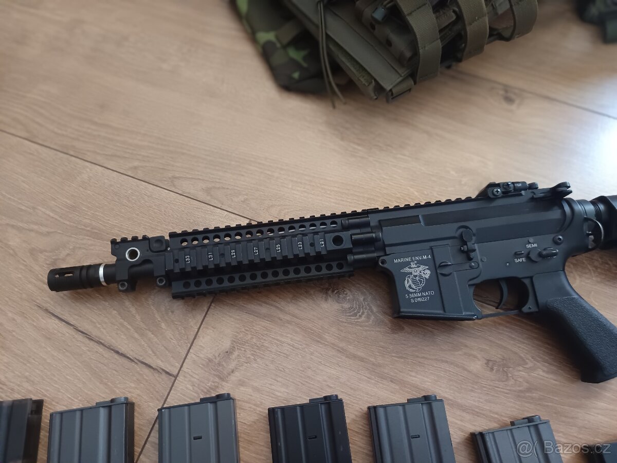 Zbraň airsoft + vybavení - 3