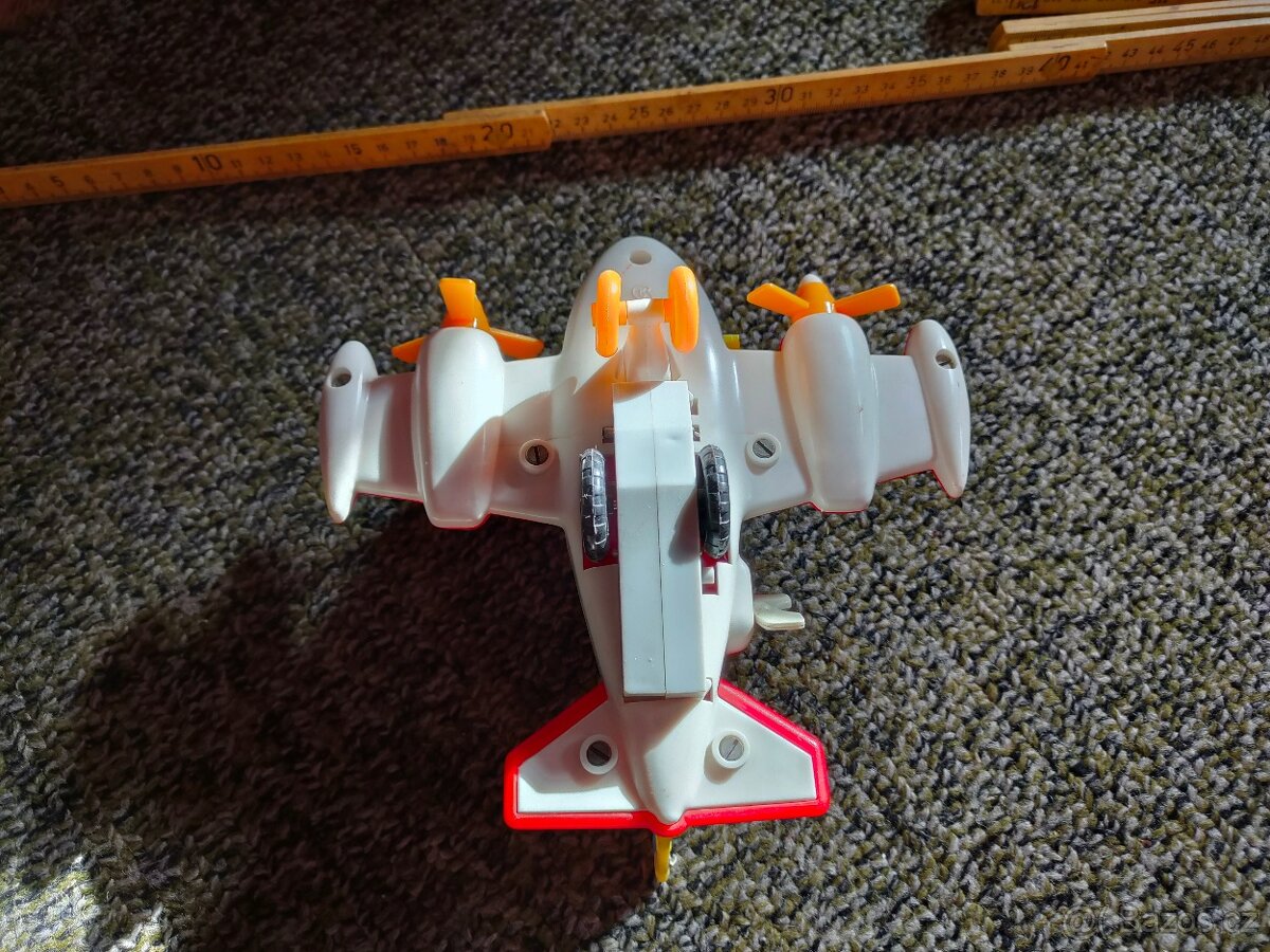 Letadlo na klíček KZS - 3