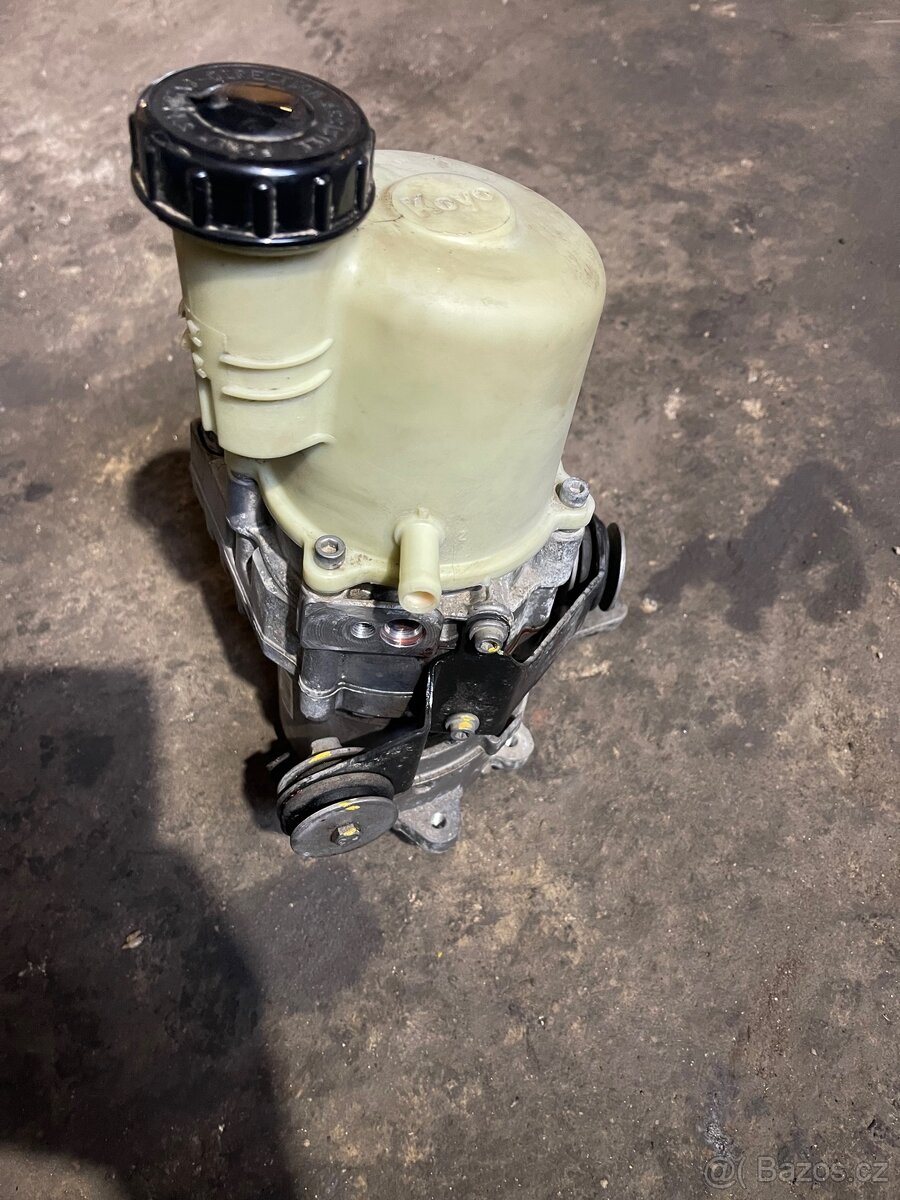 DACIA DUSTER ——-SERVO CERPADLO - 3