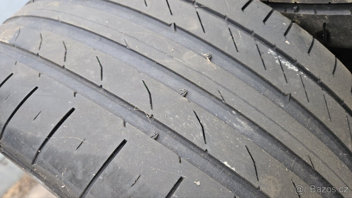 Pneu Continental 245/40/r18 97V M+S - 3