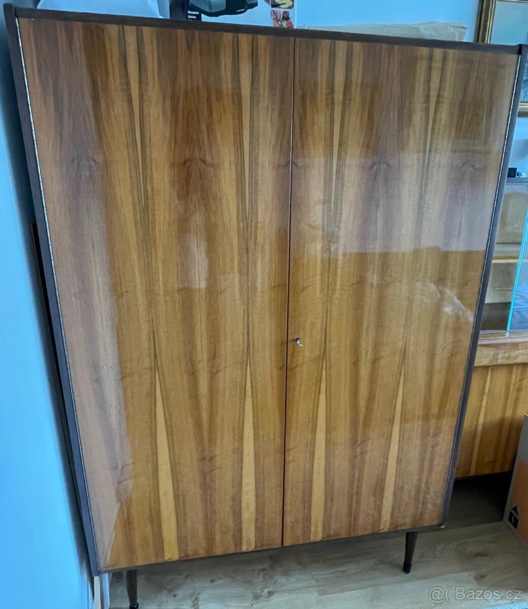 Starý nábytek po babičce - 3