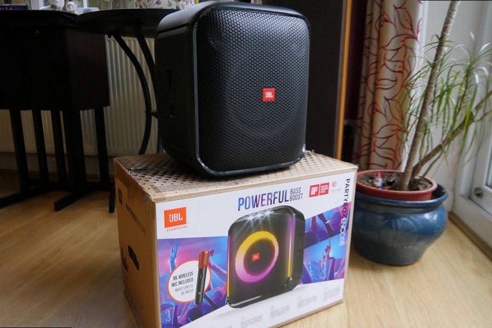 JBL Partybox encore s mikrofonem - 3