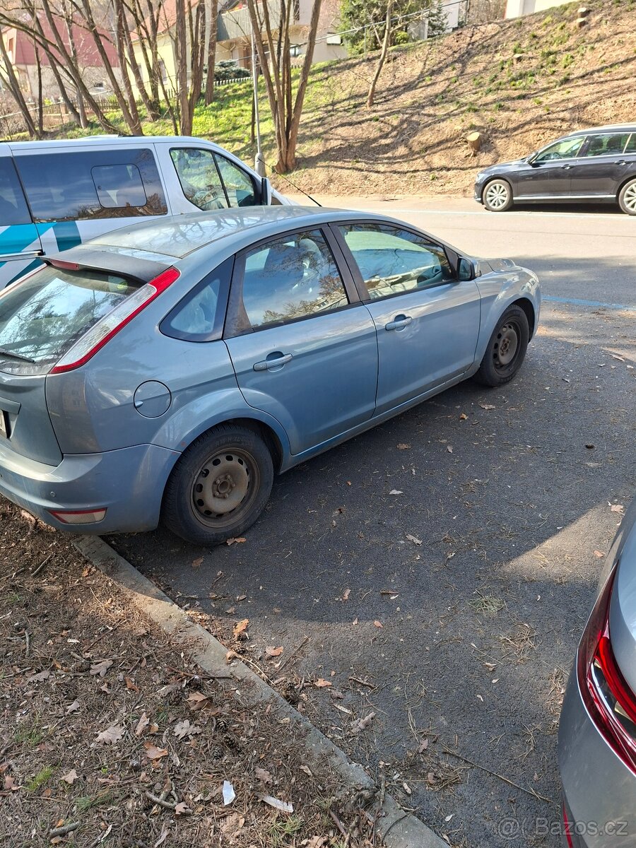 FORD FOCUS HATCHBACK 1.6 i 74kw RV 2008 - 3