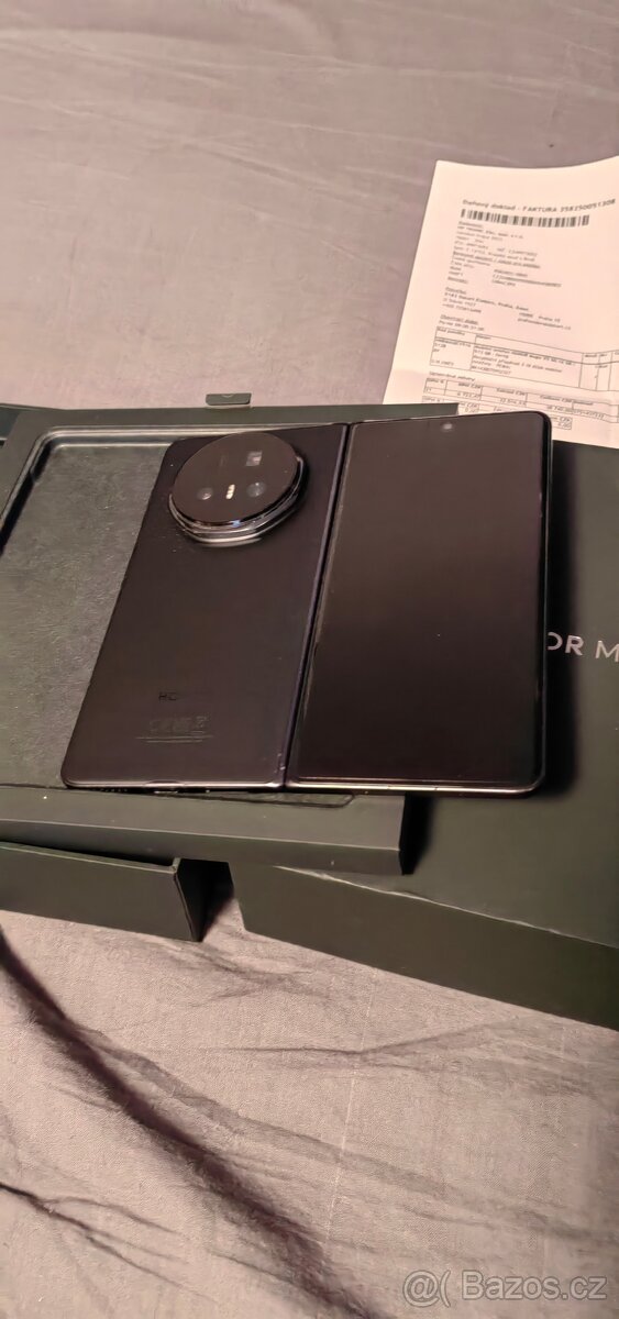 Honor magic V5 Ford - 3