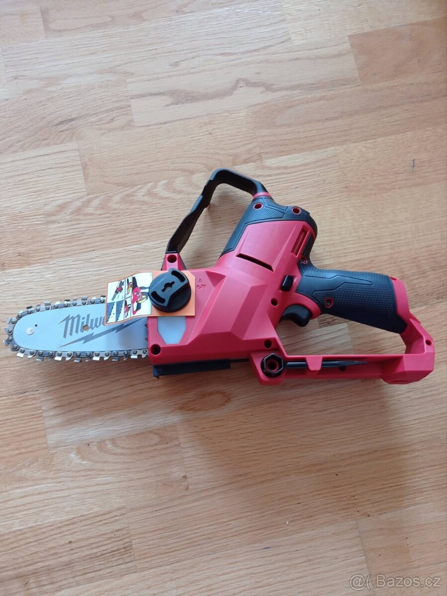 Nová pilka Milwaukee M12 FHS - 3