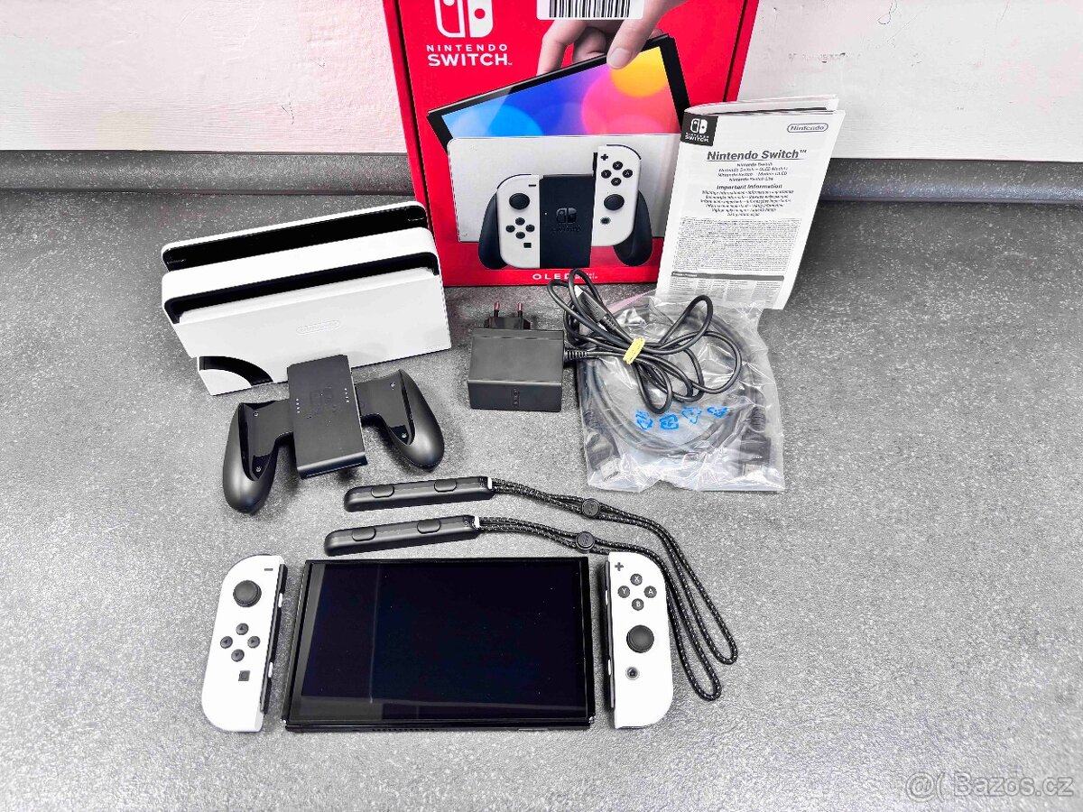 Herní konzole Nintendo Switch OLED- komplet + pouzdro - 3