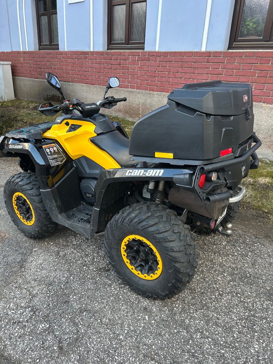 Čtyřkolka Can-am Outlander 1000 XT-P