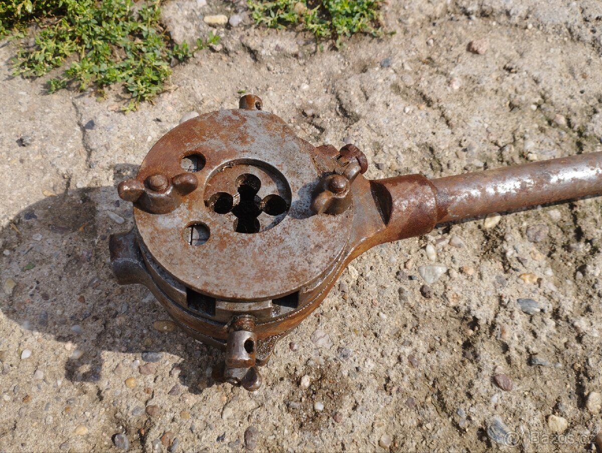 Závitořezná hlava - 3