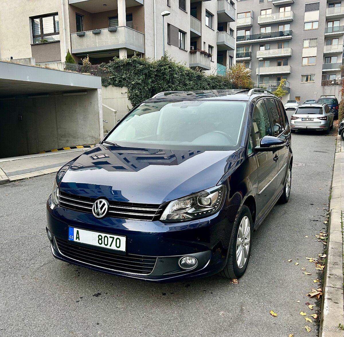 Volkswagen Touran HIGHLINE DSG - 3