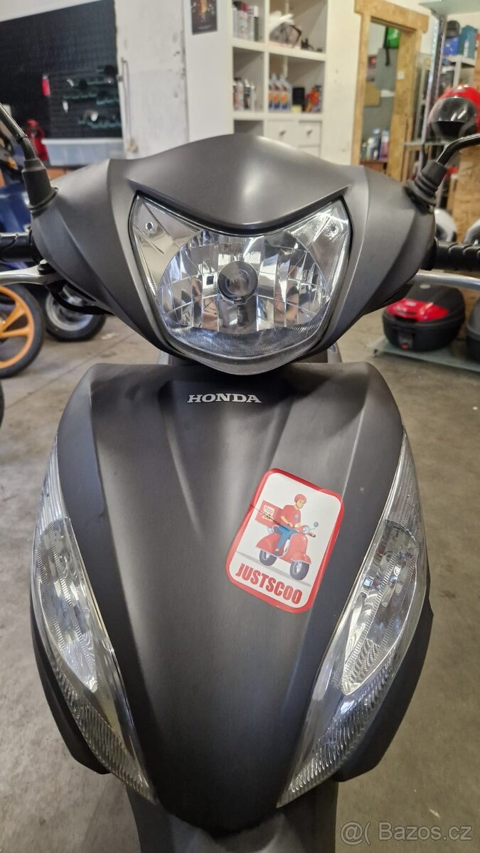 Rozvoz jídla na skútru bez řidičáku (Pronájem skútrů) - 3