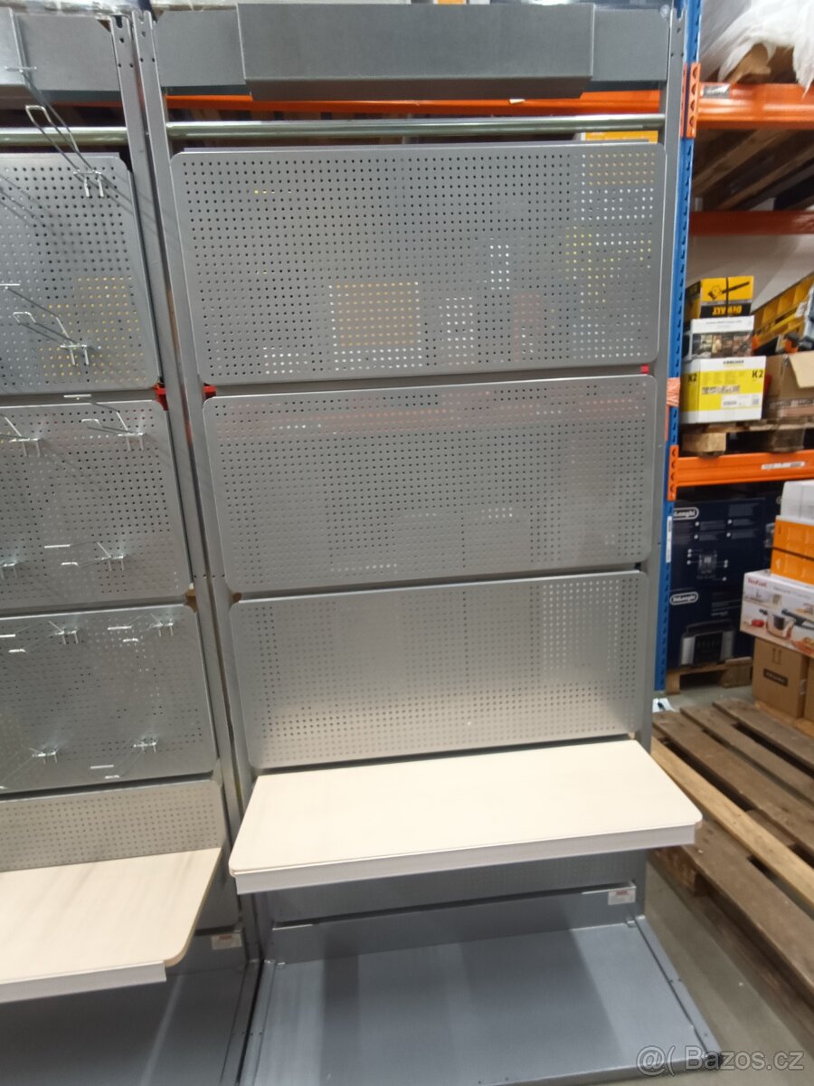 Kovový přístěnný regál - 3