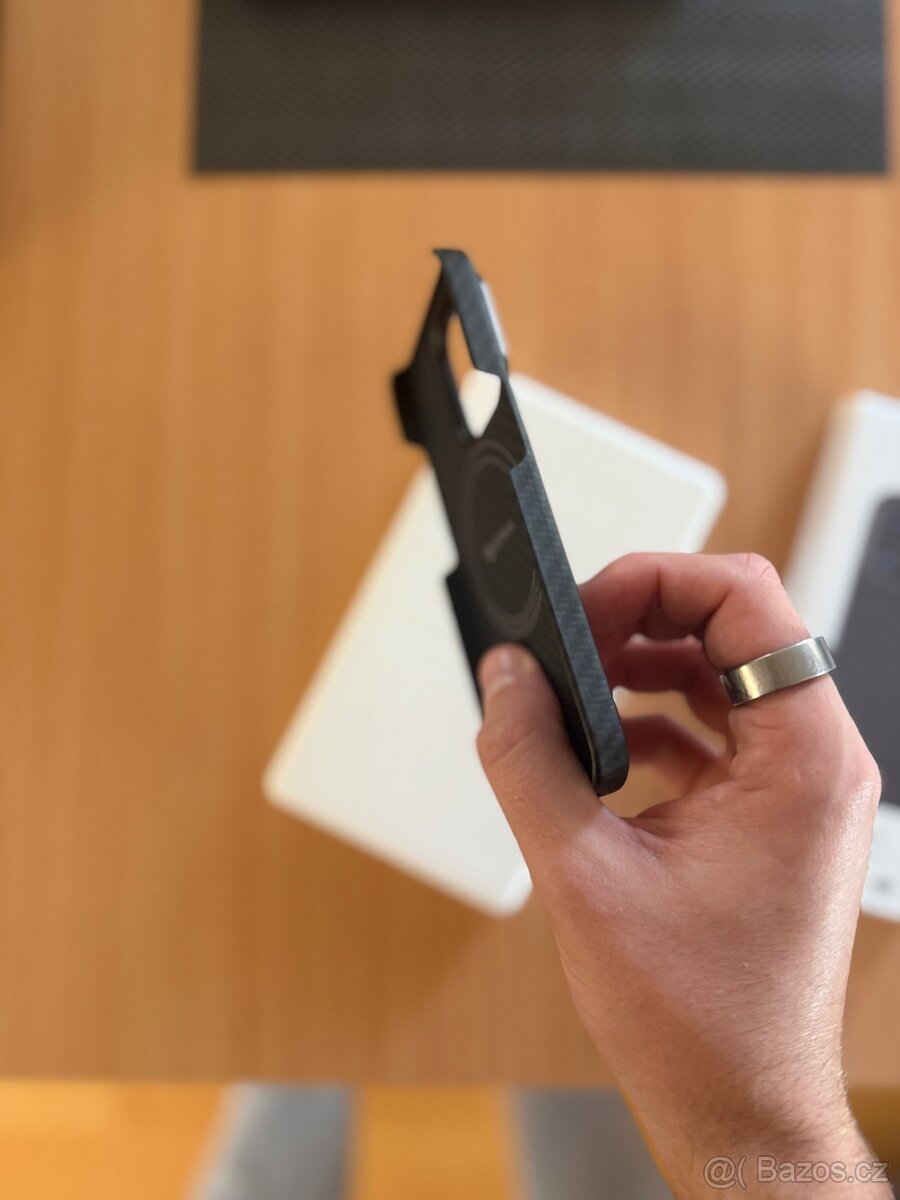 Karbonový kryt Pitaka MagEZ pro iPhone 14 Pro - 3