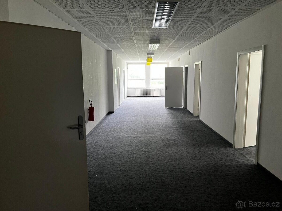 ZITAVA-Pronájem posledního obch.prostoru v přízemí 71m2 - 3