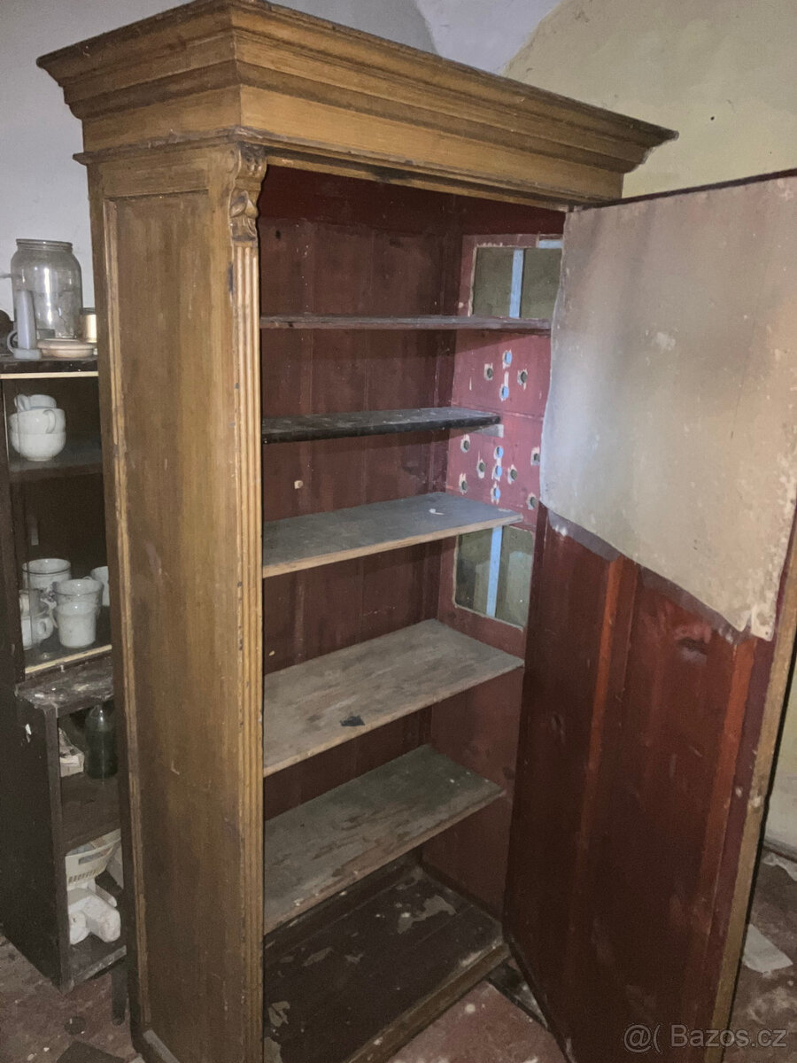 Starožitná skříň - 3