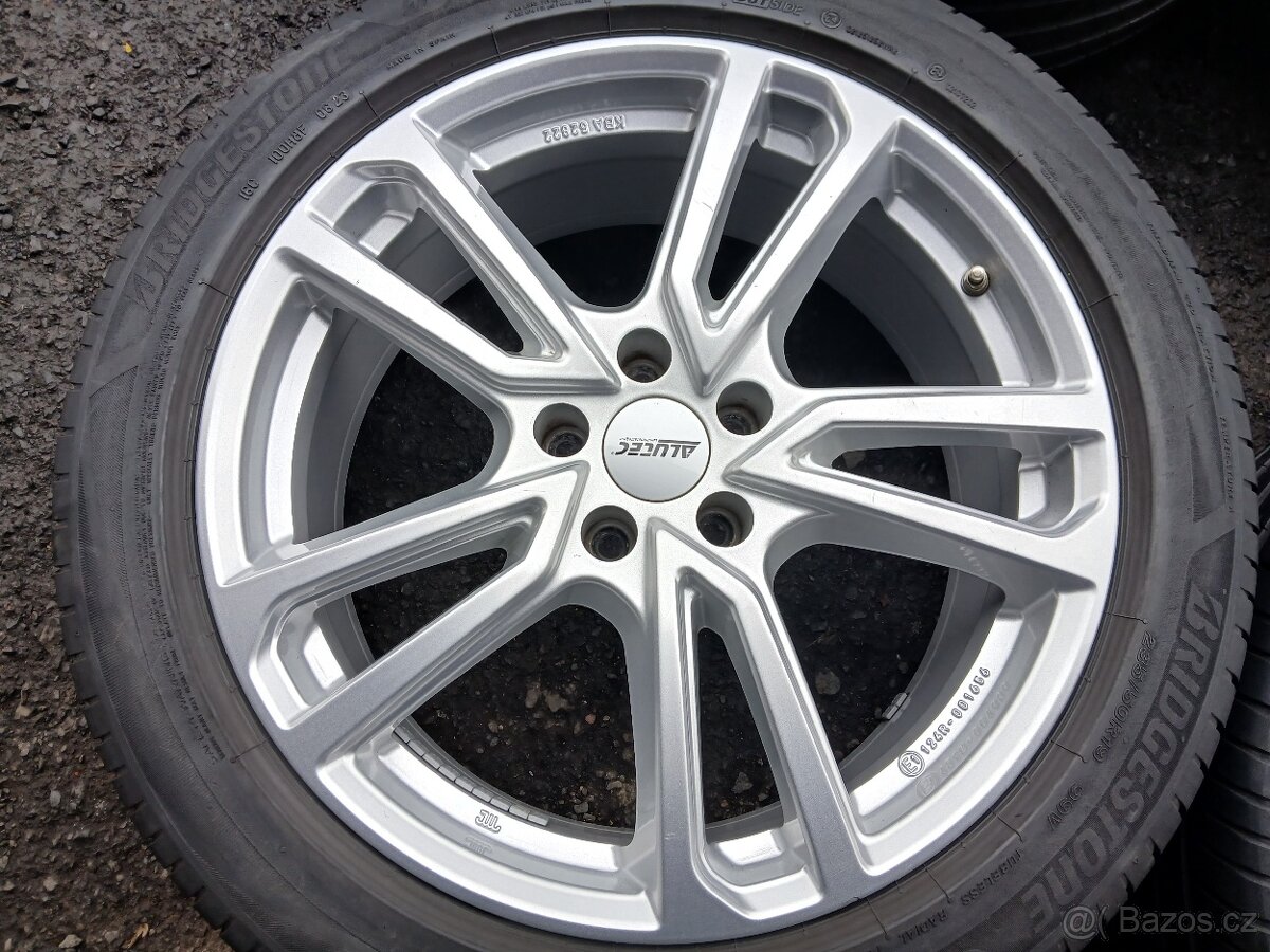 Prodám sadu ALU kol Alutec 235/50R19 letní - 3