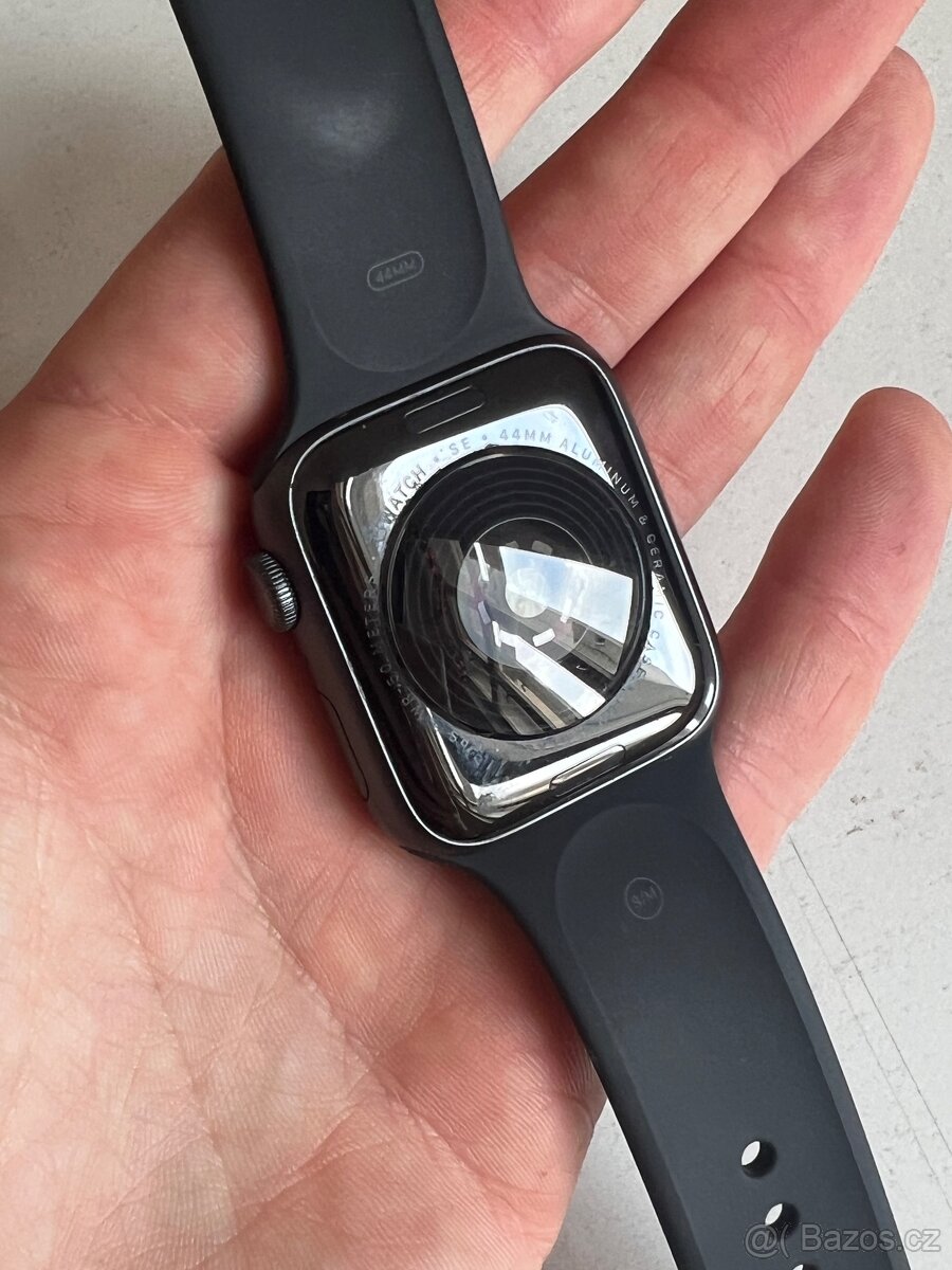 Apple Watch SE 44mm - 3