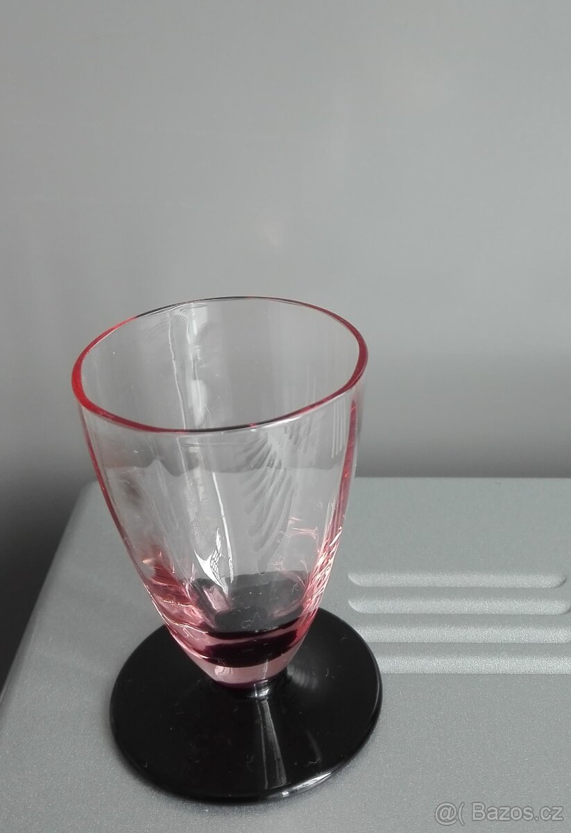 Prodám starožitné skleničky - štamprlata - 3