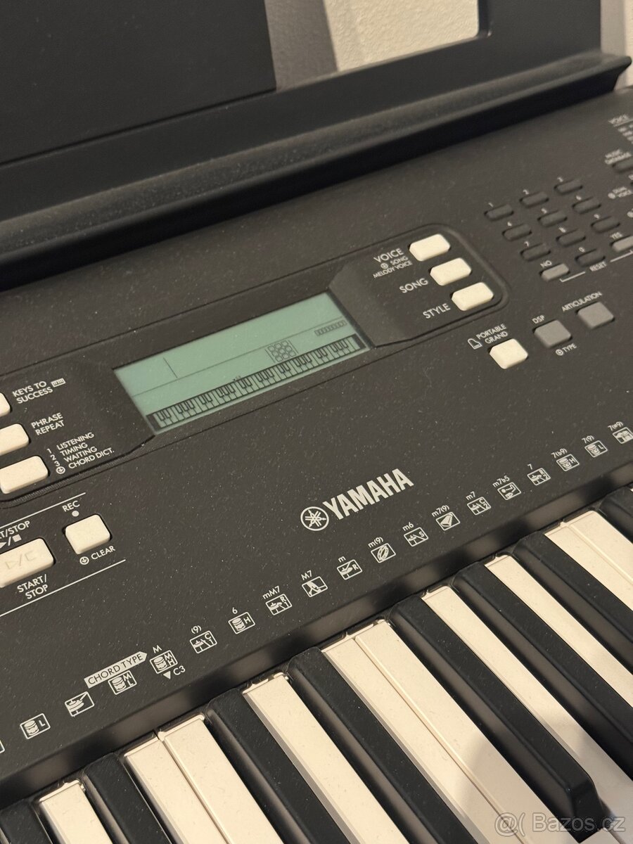 Yamaha PSR-E373 - 3