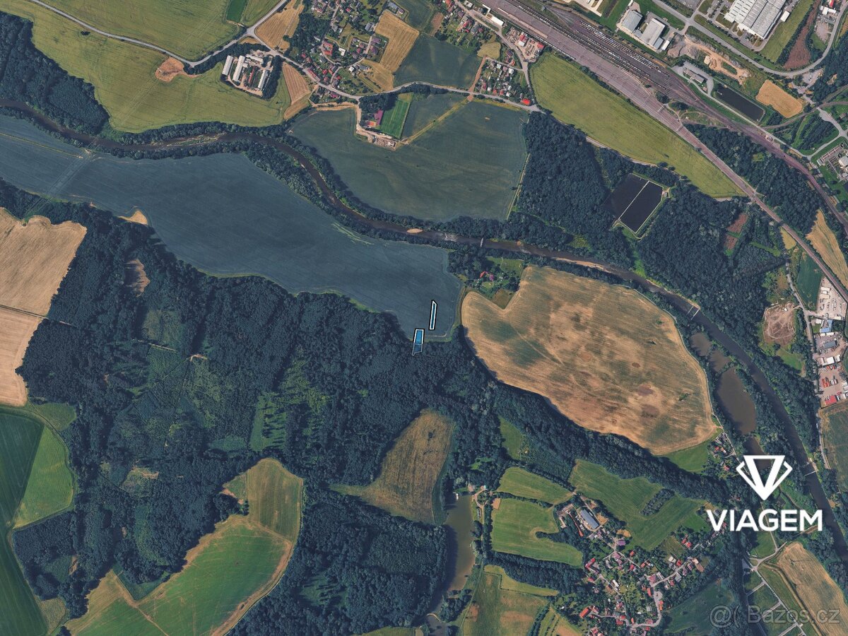 Pole 1 560 m² - 3