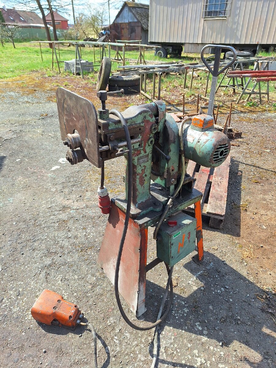 Prodám el. obrubovačku XB 56/289 - 3