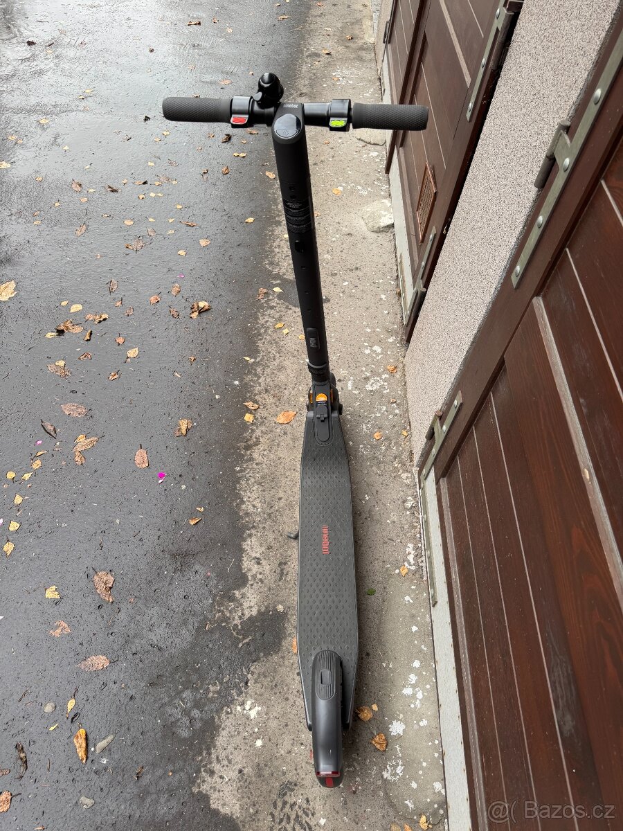 Segway Ninebot E25E, jako nová - 3