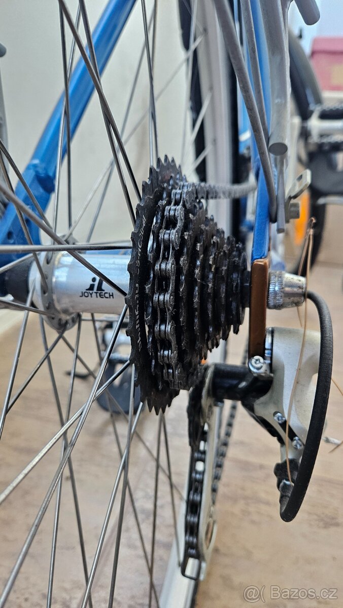 Trekové kolo GT 6061 v dobrém stavu - 3