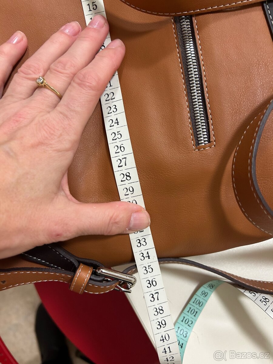 DÁMSKÝ MĚSTSKÝ BATOH PC 6.200,- - 3