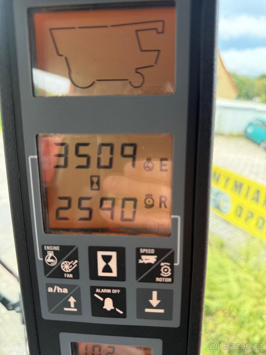 Sklízecí mlátička Case 2388 rok výroby 2003, Lokalita: 57- - 3