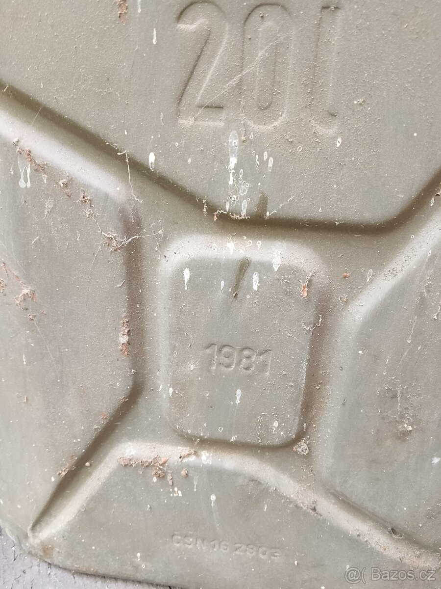 Vojenský kanystr 20L - 3