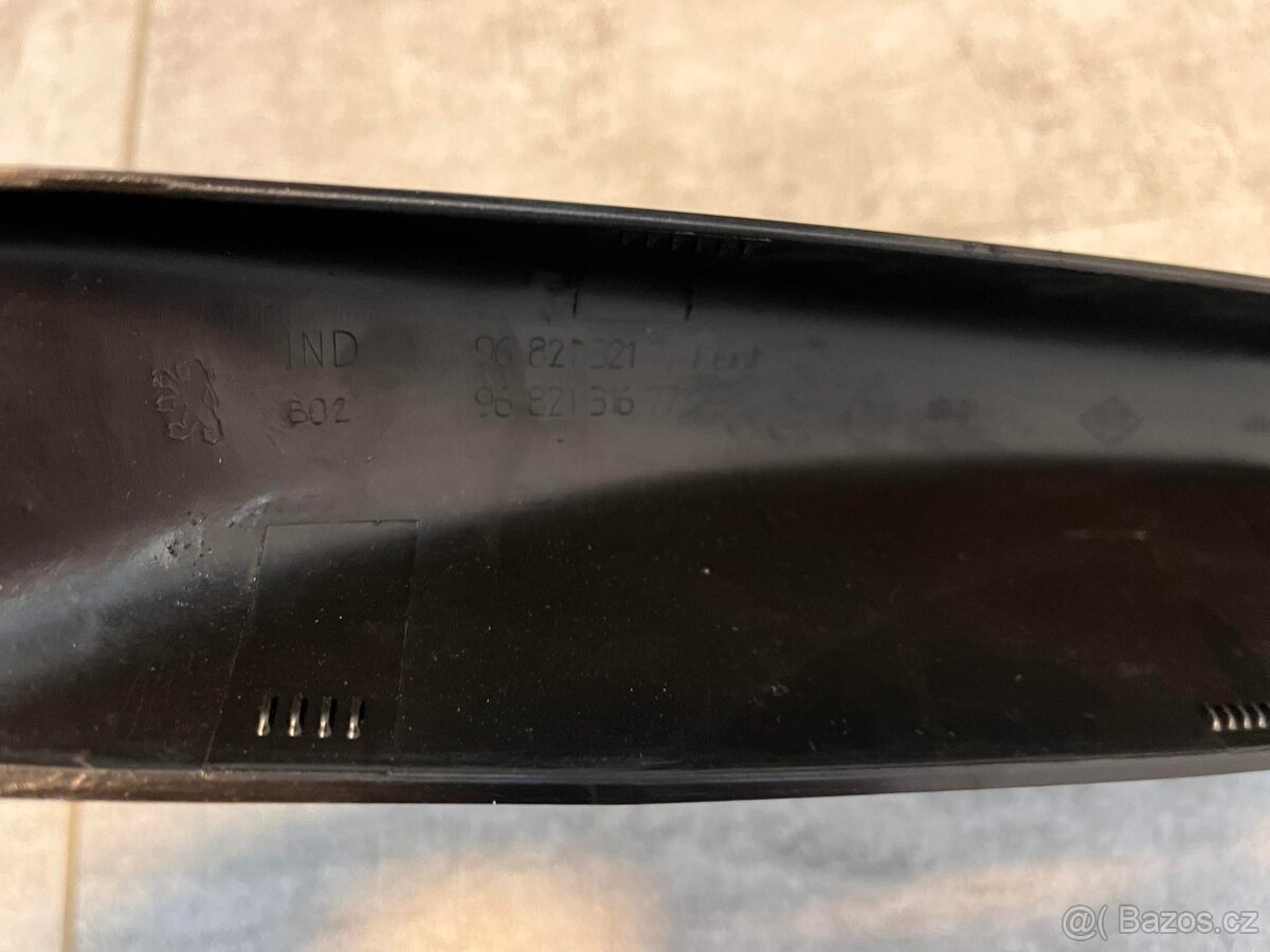 Levý zadní plastový ORIGINÁL kryt Hagusu Peugeot 308 - 3