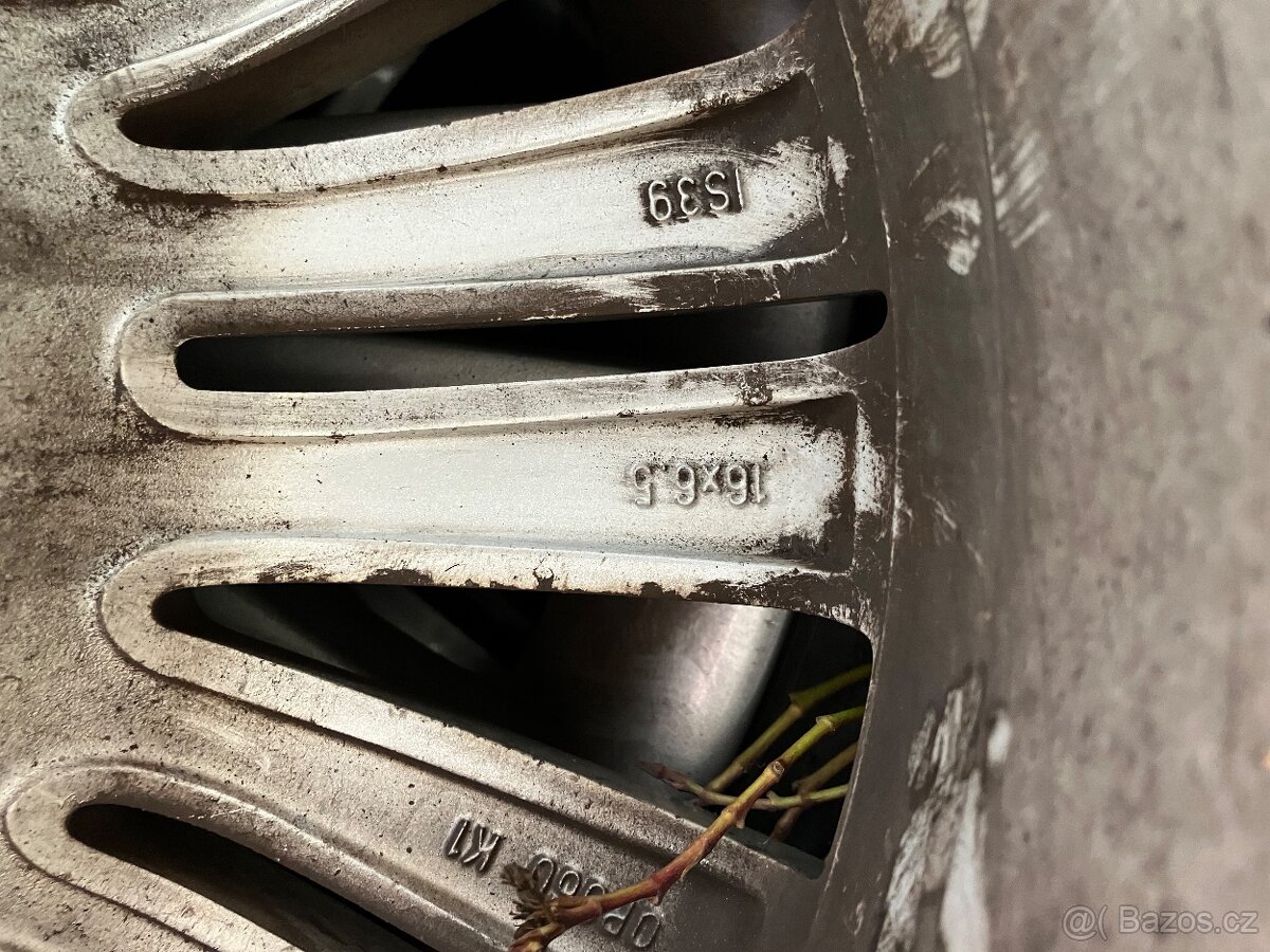 Alu disky s pneu 205/55 R16 - 3