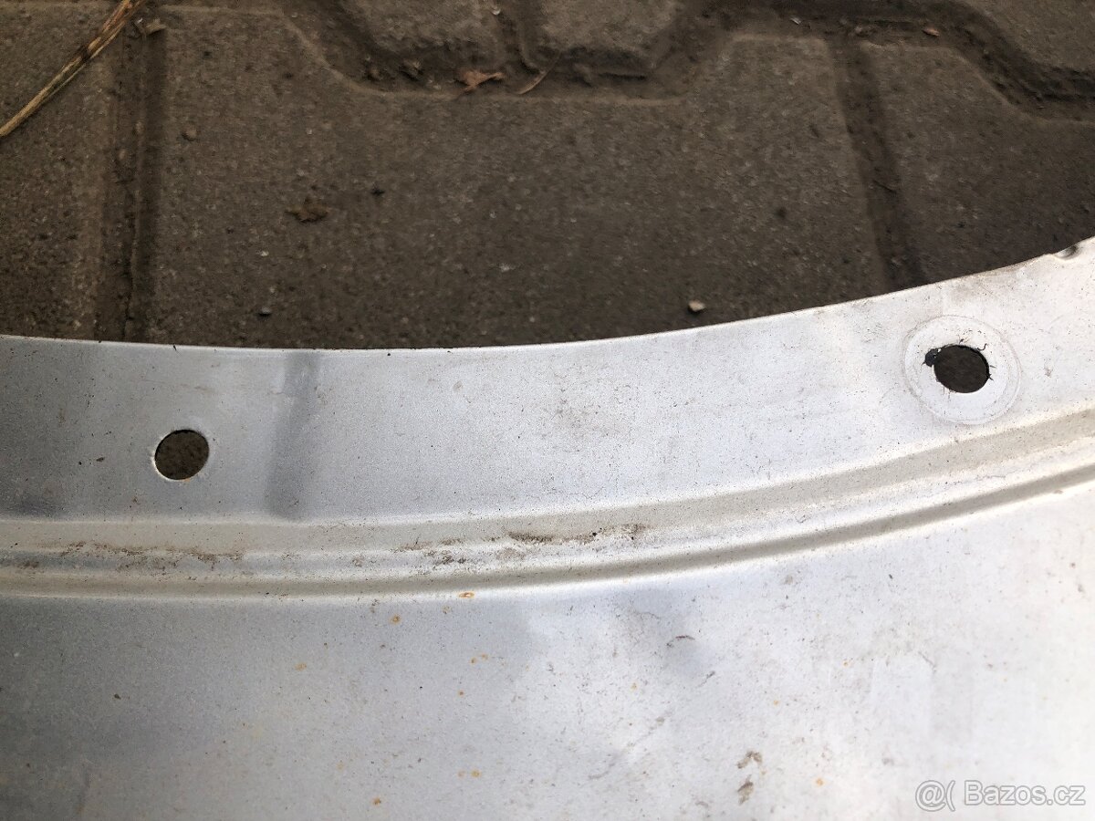 Levý blatnik Suzuki Vitara 3 - 3