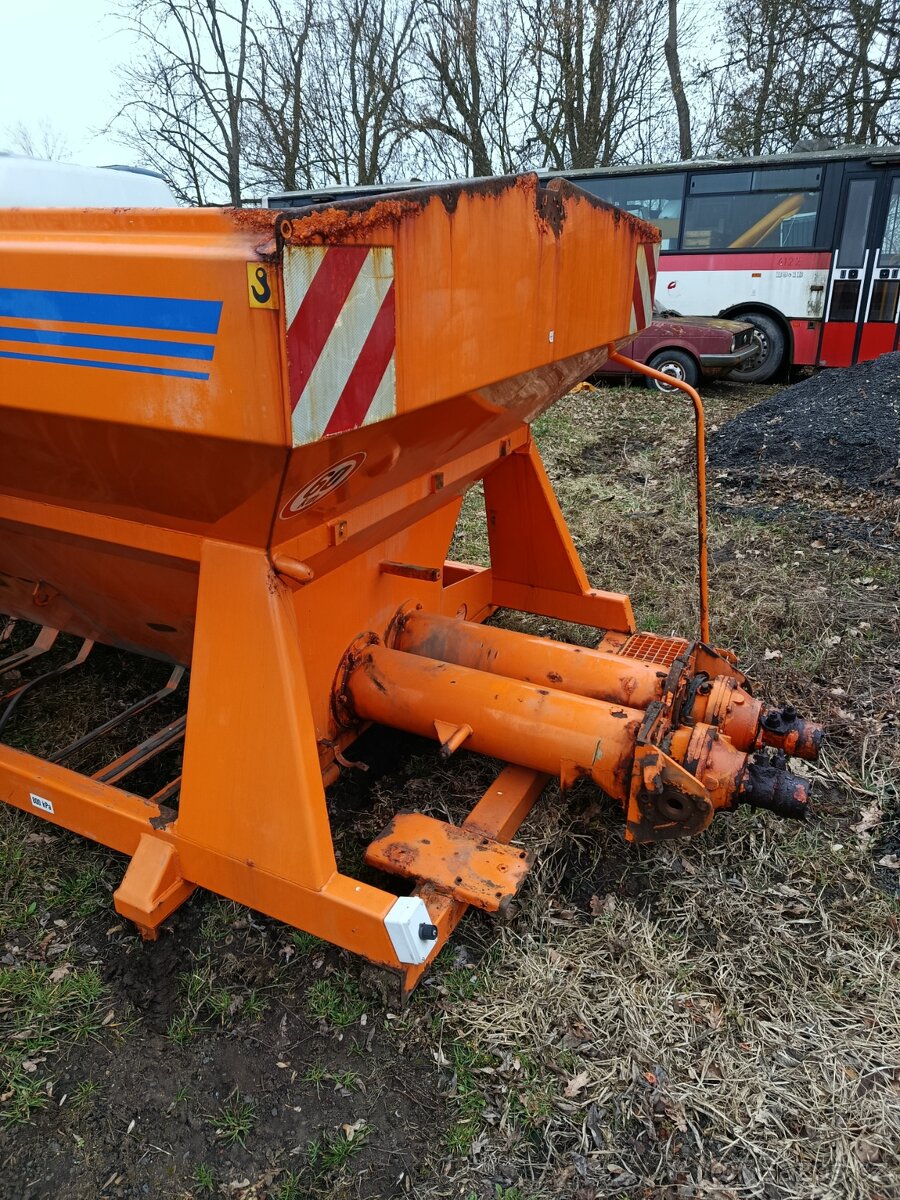 Sypací nástavba Kobit Liaz - 3