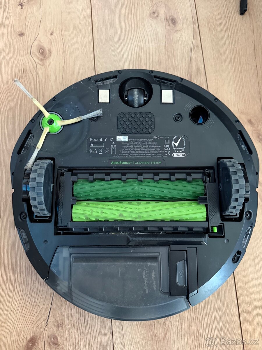 robotický vysavač iRobot Roomba i7 - 3
