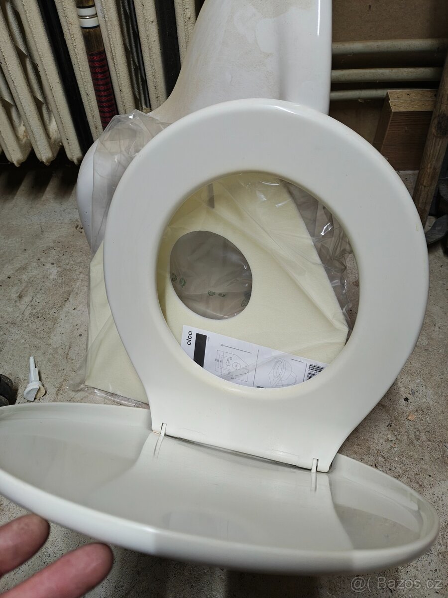Závěsné WC Jika Lyra - 3