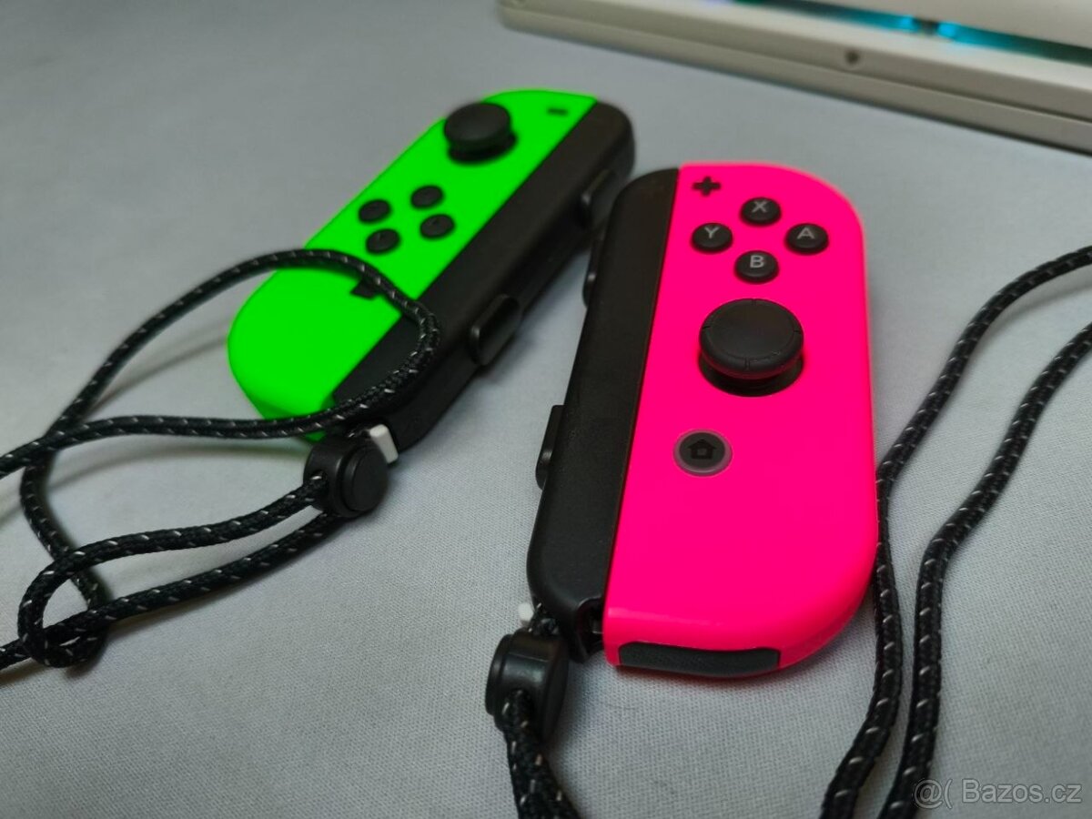🎮 Nintendo Switch Joy-Con – Pink & Green - 3
