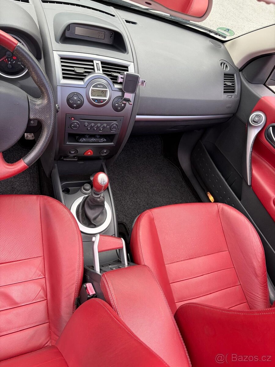 RENAULT MEGANE KABRIO 1.9DCi - 3