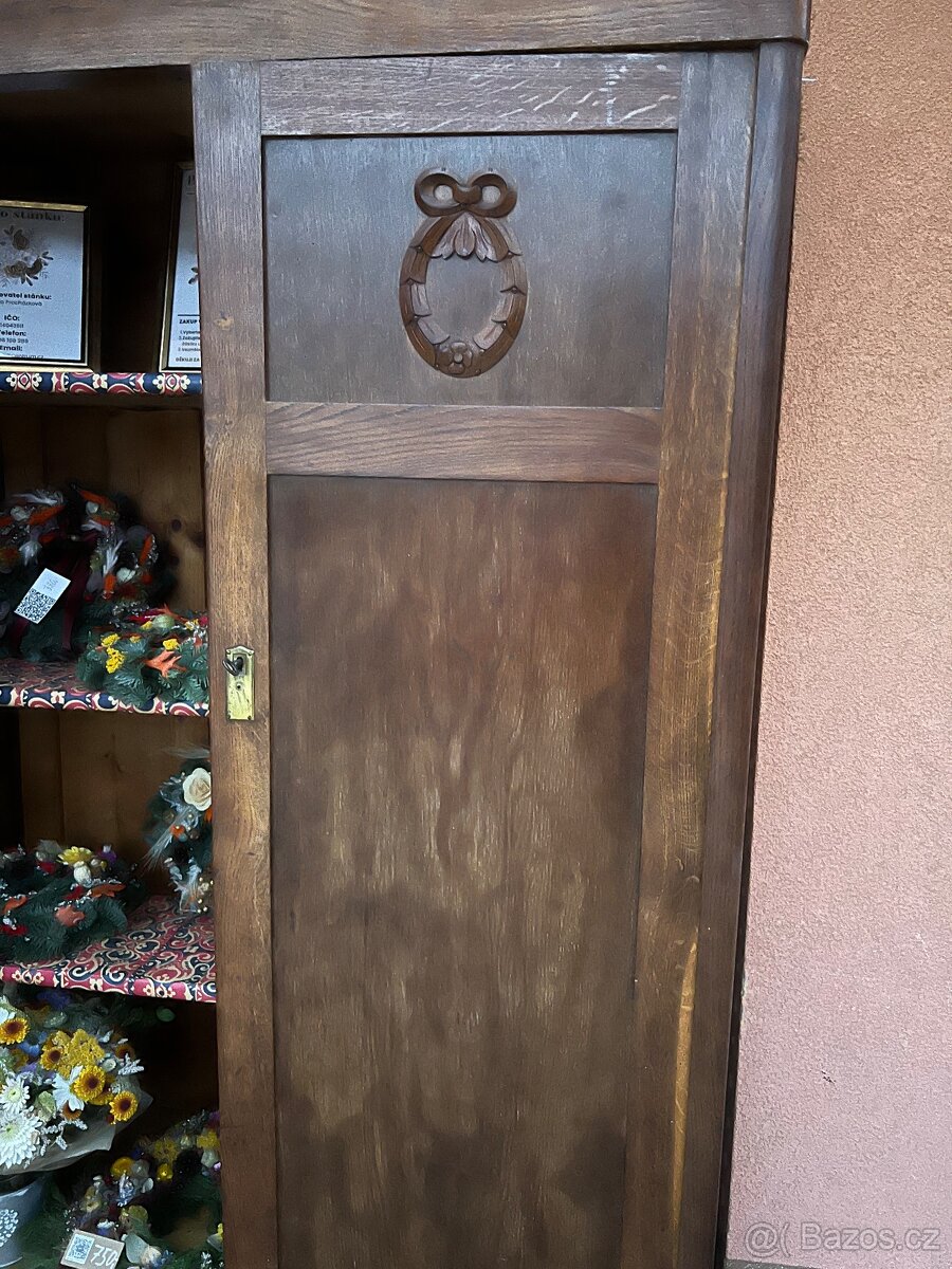 Starožitné skříně - 3