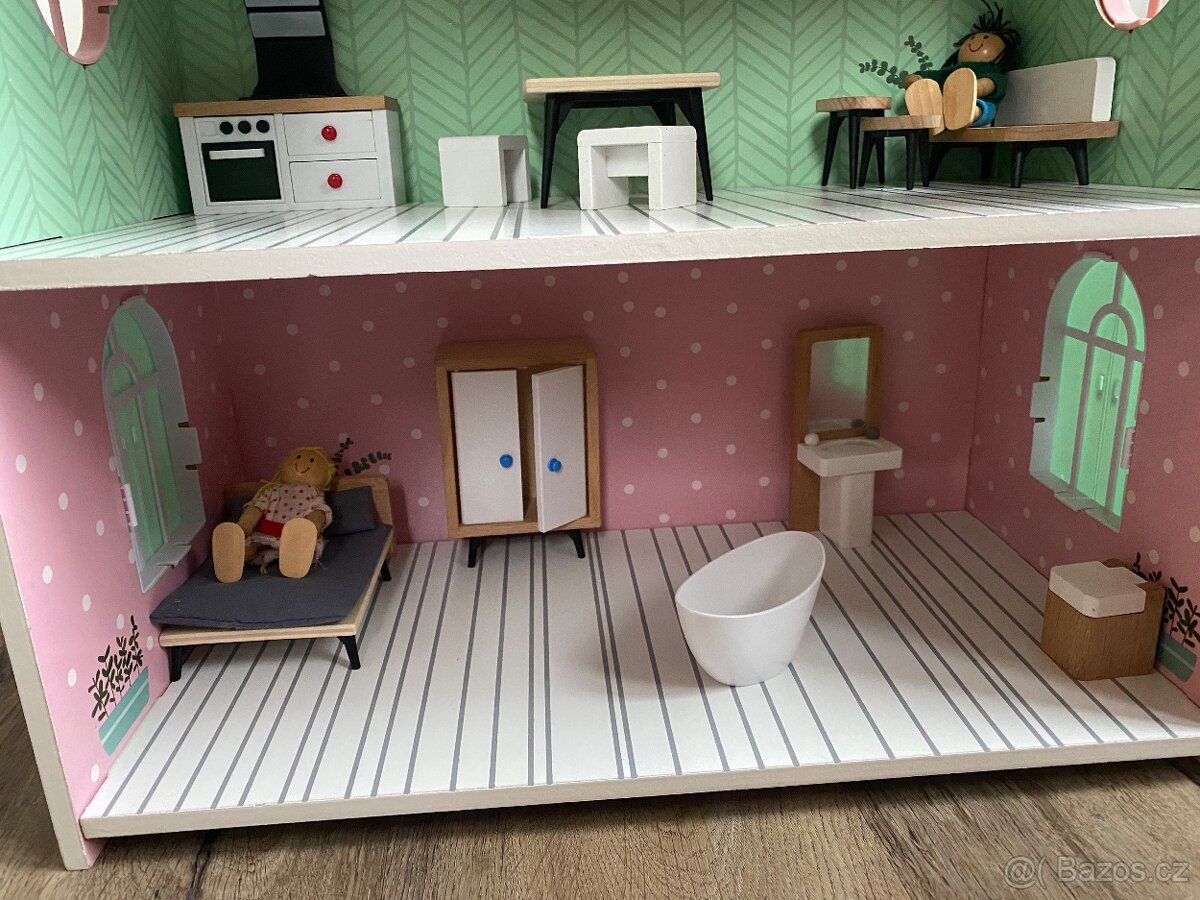 Dřevěný domeček pro panenky - 3